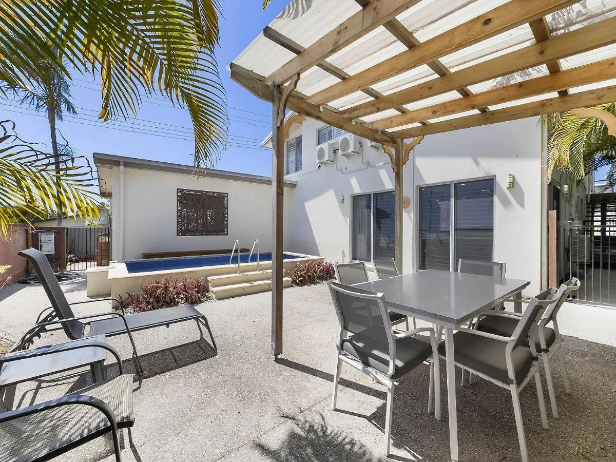 1 Rowell Street Battery Hill Qld Villa Caloundra Australia